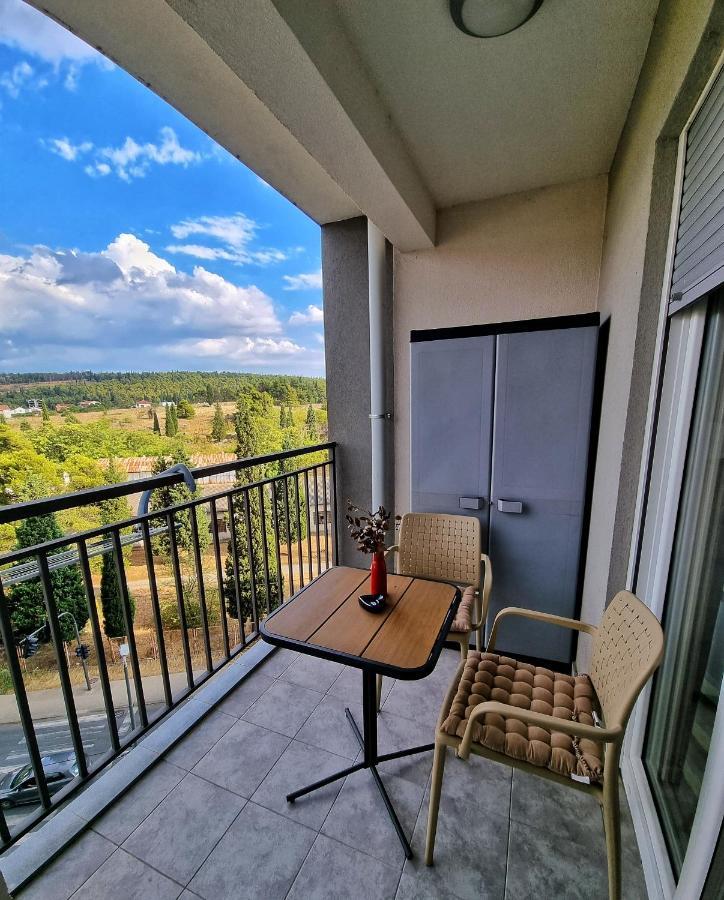 Riverside Apartment ポドゴリツァ エクステリア 写真