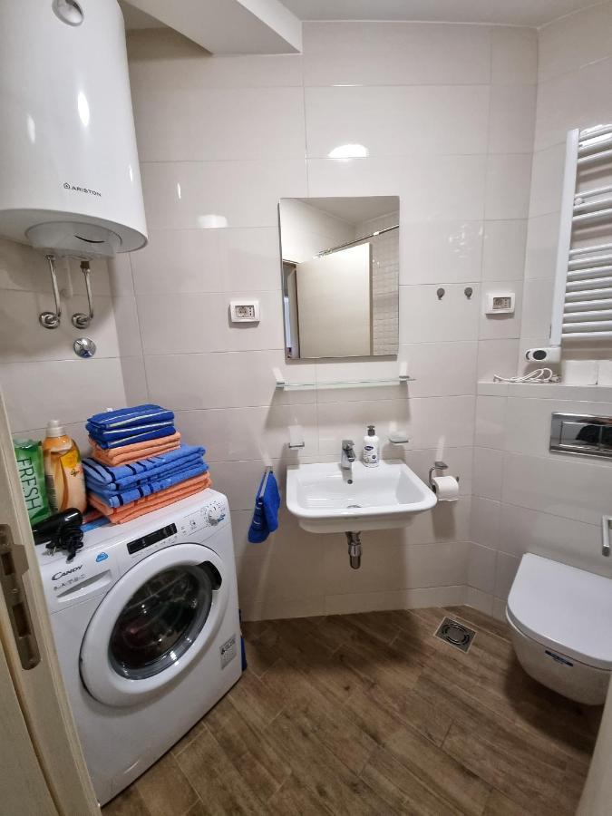 Riverside Apartment ポドゴリツァ エクステリア 写真