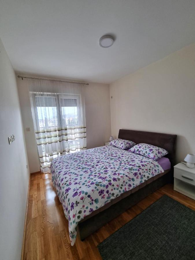 Riverside Apartment ポドゴリツァ エクステリア 写真